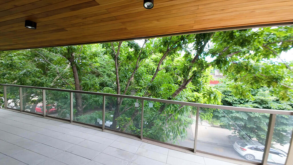 Cocina con isla de mármol